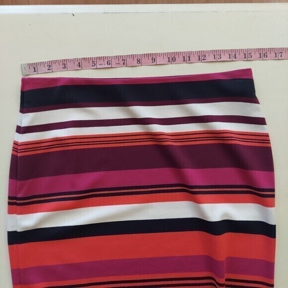Ann Taylor Factory Stripes Pencil Skirt Stretch Pink Size 6 Petite - Picture 5 of 6